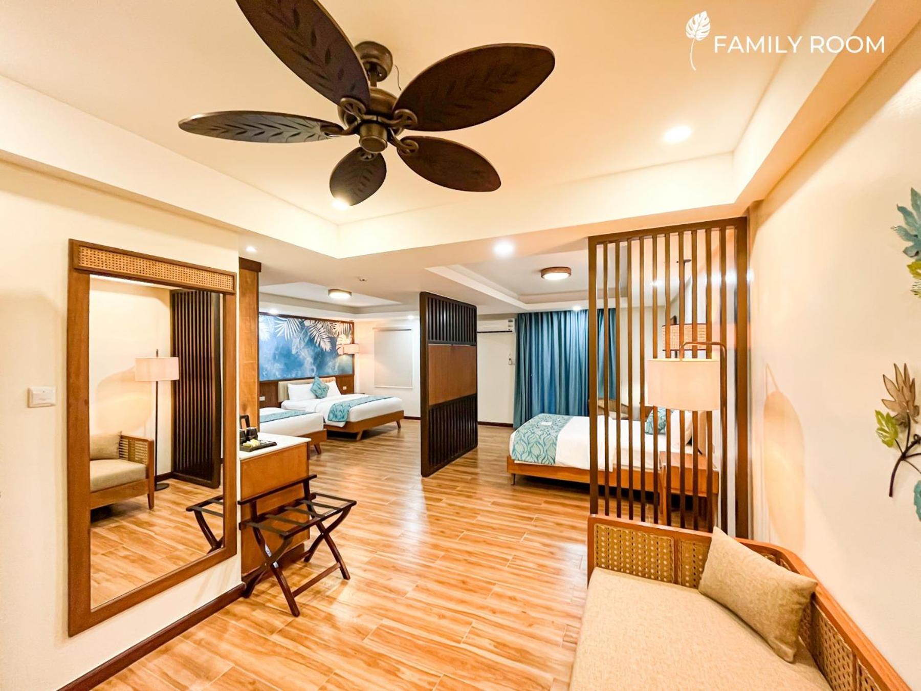 La Jolla Luxury Beach Resort Bagac Εξωτερικό φωτογραφία