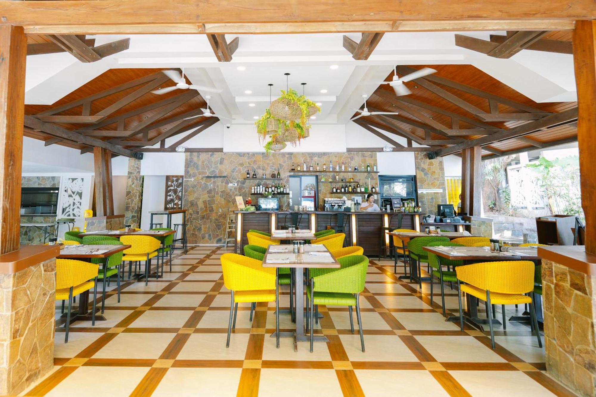 La Jolla Luxury Beach Resort Bagac Εξωτερικό φωτογραφία